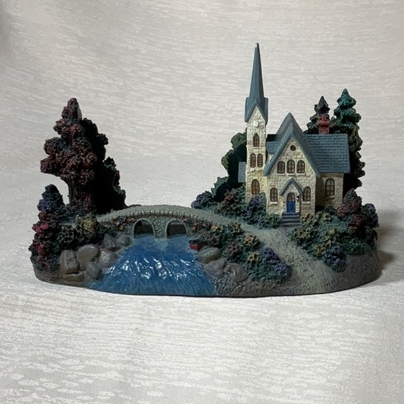 Thomas KInkade Lighted Church House Card Holder Figurine - Picture 1 of 11